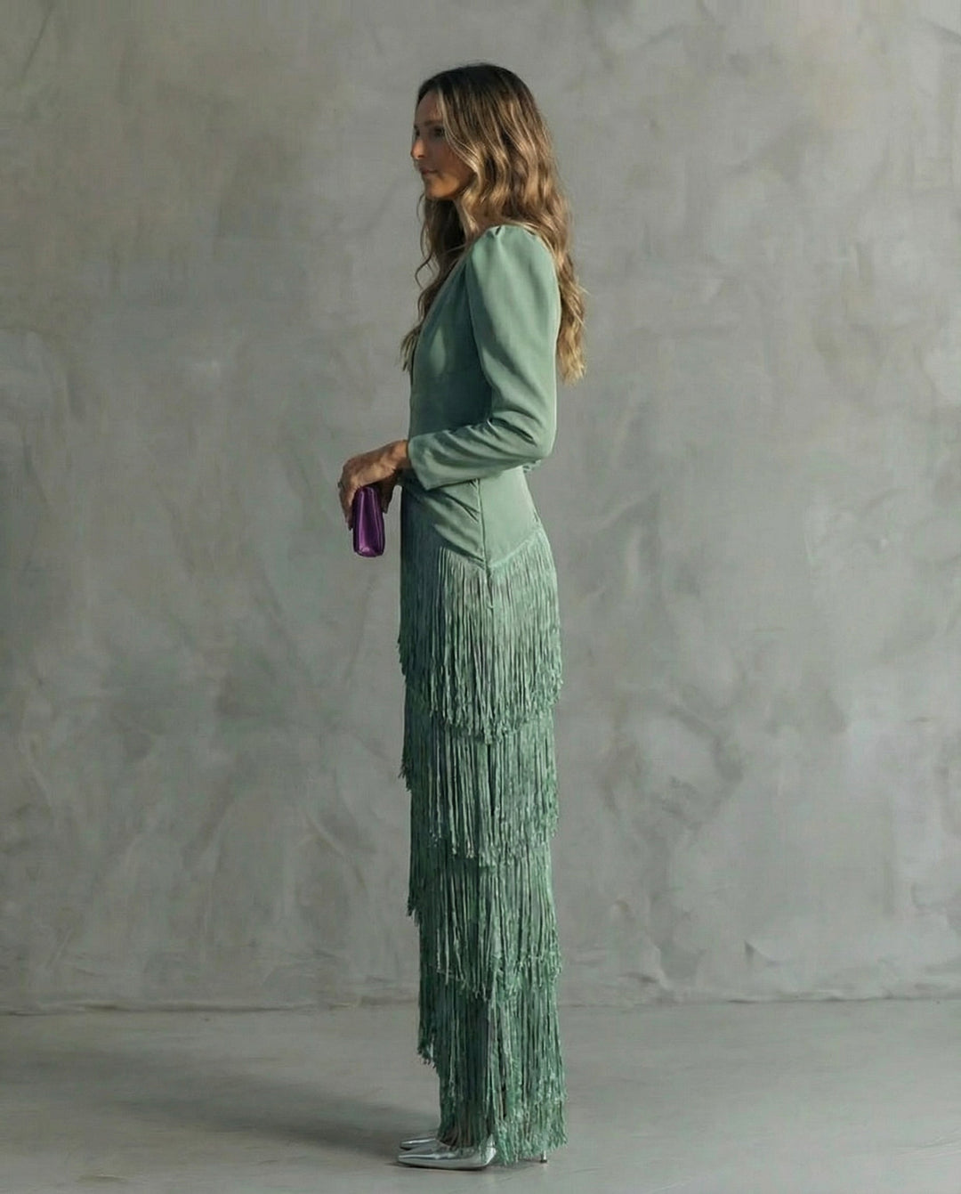 Clara™ | Elegante vestido midi con mangas con flecos